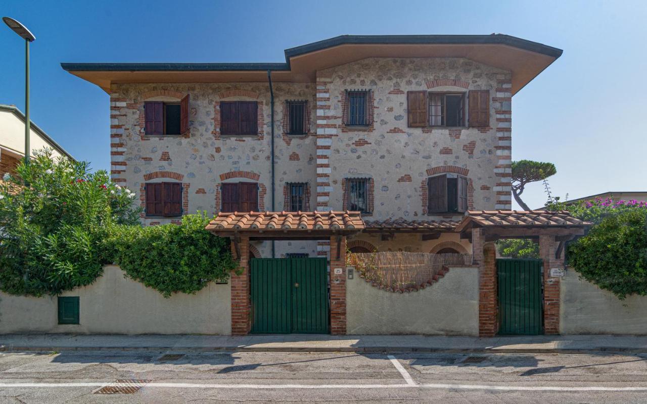 Villa Il Fortino Lido di Camaiore Eksteriør billede